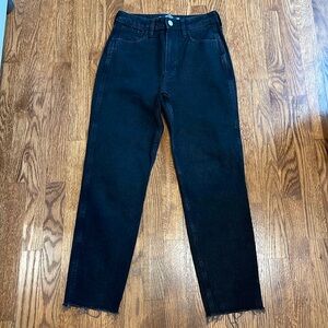 Hollister Ultra High-Rise Mom Jean